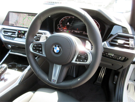 BMW 320iMスポーツ